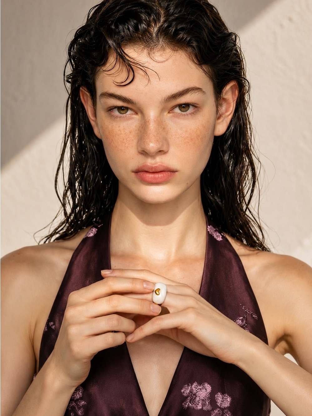 18K gold plated White Marbled Dome Ring with Gold Heart - Picture 6 of 9